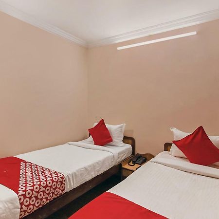 Oyo 23191 Flagship Hotel Raj Madan Ameerpet Hyderabad Exterior photo