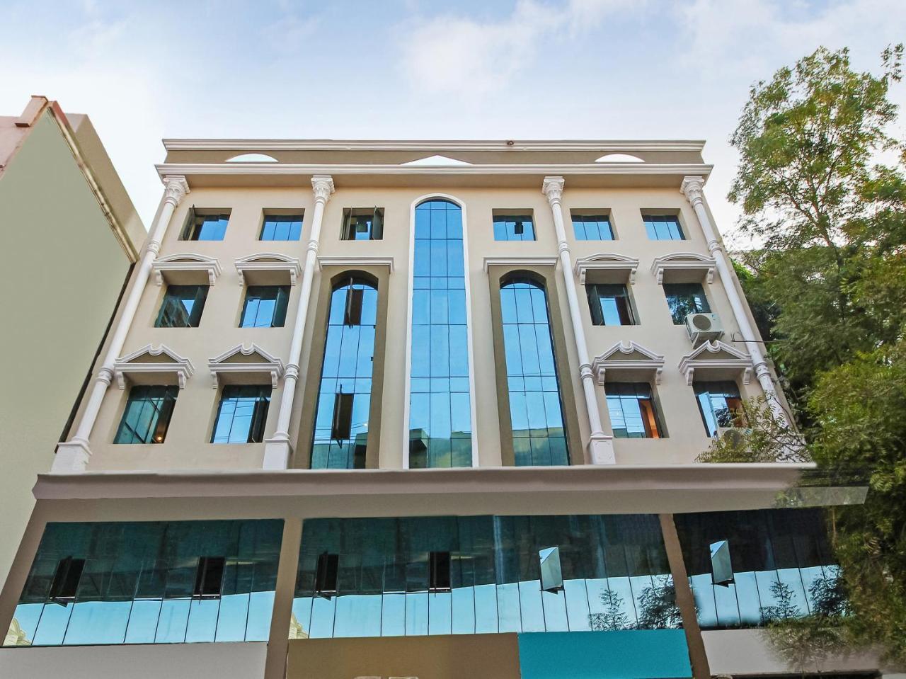 Oyo 23191 Flagship Hotel Raj Madan Ameerpet Hyderabad Exterior photo